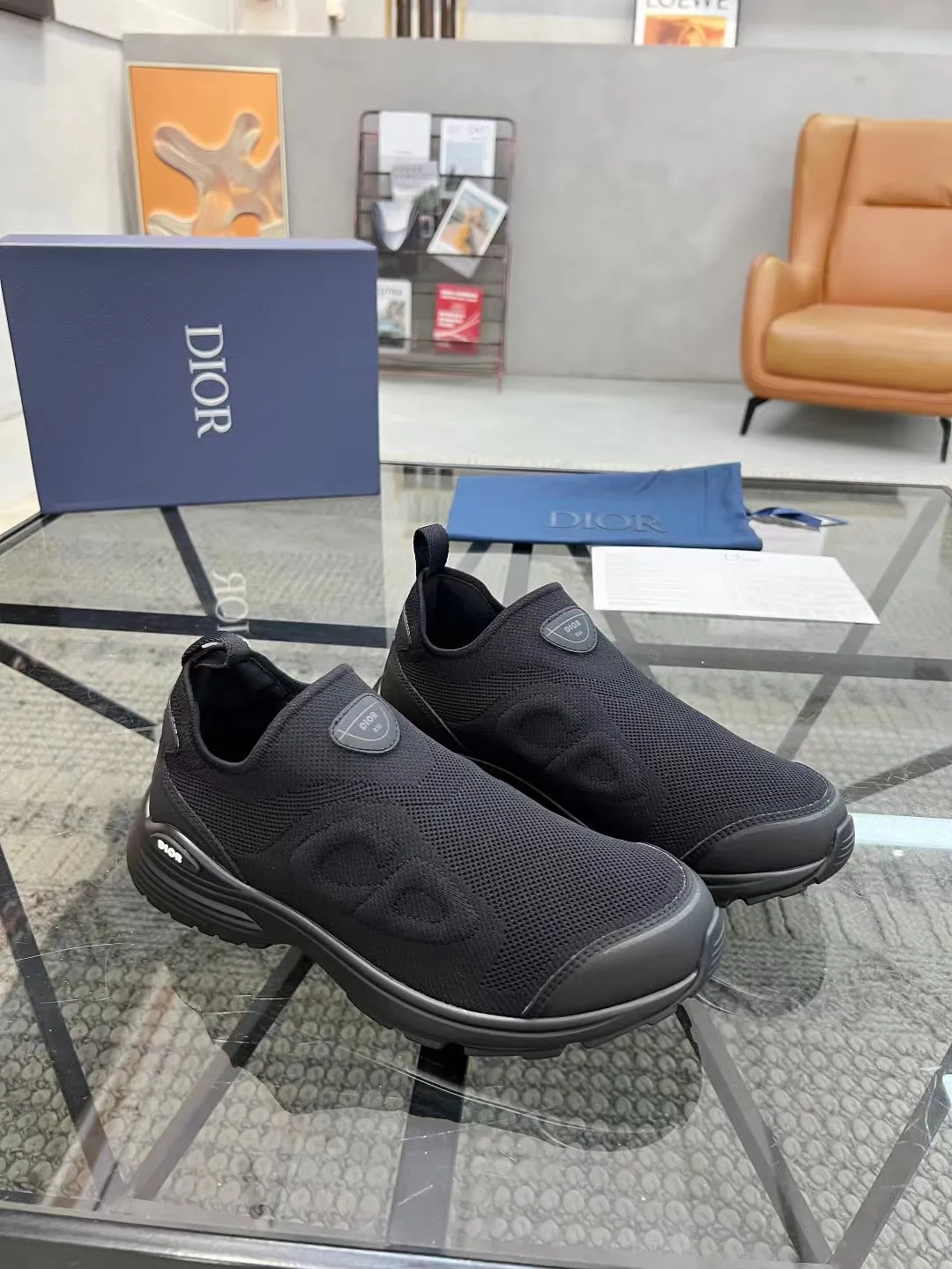 Men's Shoes💰P460💰【DIOR】Dior's new B30 low-top sneakers✅ are carefully made of gray mesh fabric and white technical fabric, decorated with reflective "CD30" graphic logo, and "DIO~B30" and "CD30" logos on the heel and tongue. An extra-light, sculpted rubber sole with signature accents adds style, while internal stretch details create ideal comfort. It can be matched with various casual styles to show a fashionable and modern sports style. Code number: 38-44 (45 can be customized)